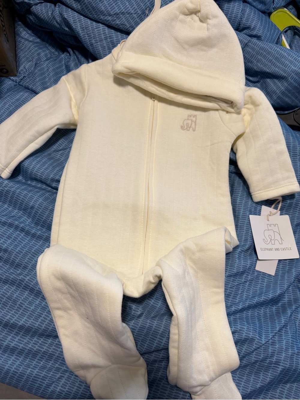 Baby infant unisex footed zip up one piece outfit ivory new with hat 6-9 months